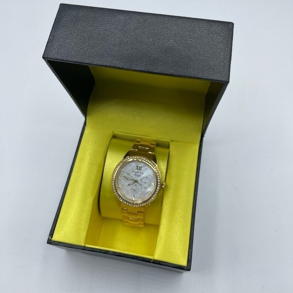 Invicta Angel Women's Watch w/ Mother of Pearl Dial - 37mm, Gold (31261) - Picture 3 of 4